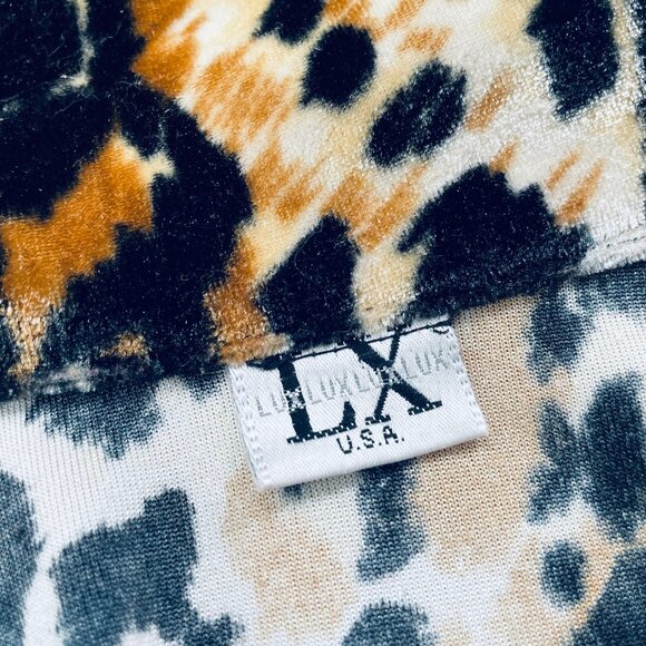 Short Sleeve Cheetah Print Top - Picture 5 of 5